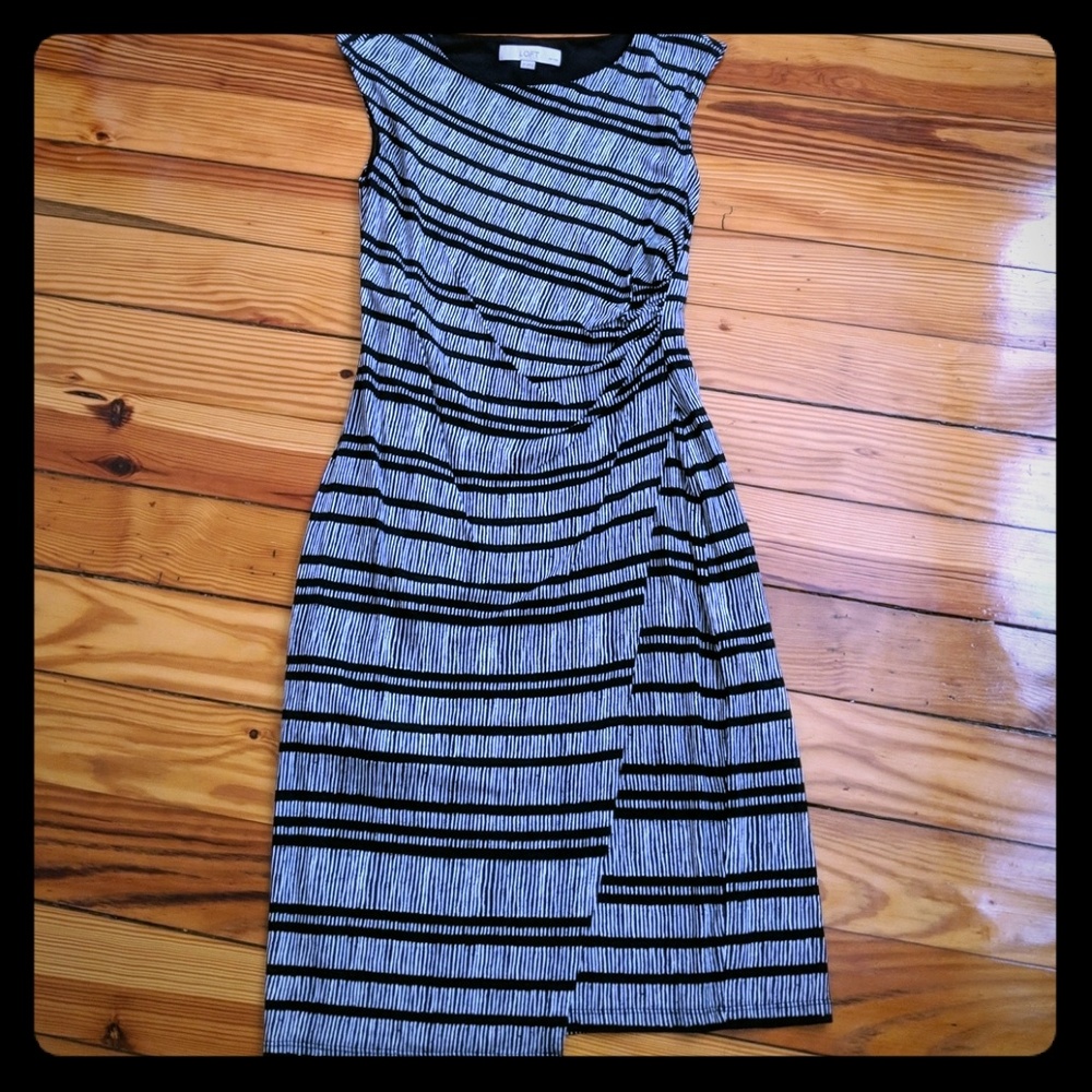 Loft stretchy cap sleeve dress